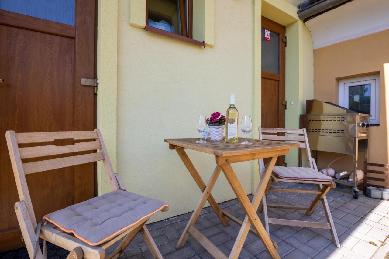 Penzion Alenka Valtice Exterior foto